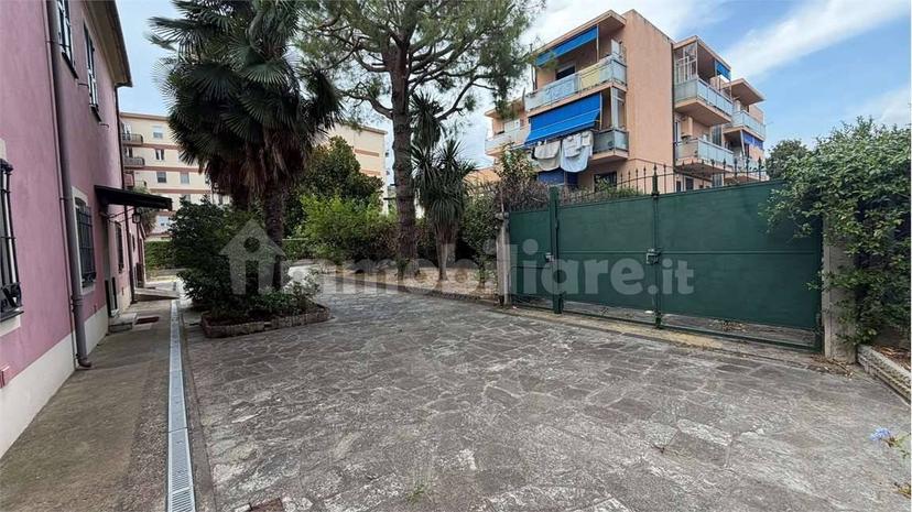 Villa unifamiliare via Piave, Centro, Albenga — foto 8 di 92