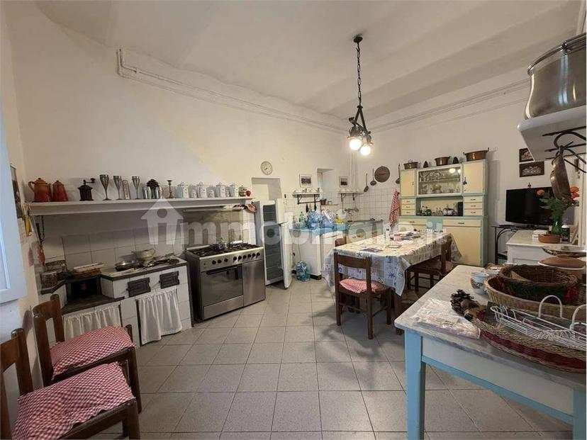 Villa unifamiliare via Piave, Centro, Albenga — foto 2 di 92
