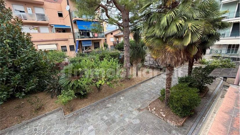 Villa unifamiliare via Piave, Centro, Albenga — foto 27 di 92