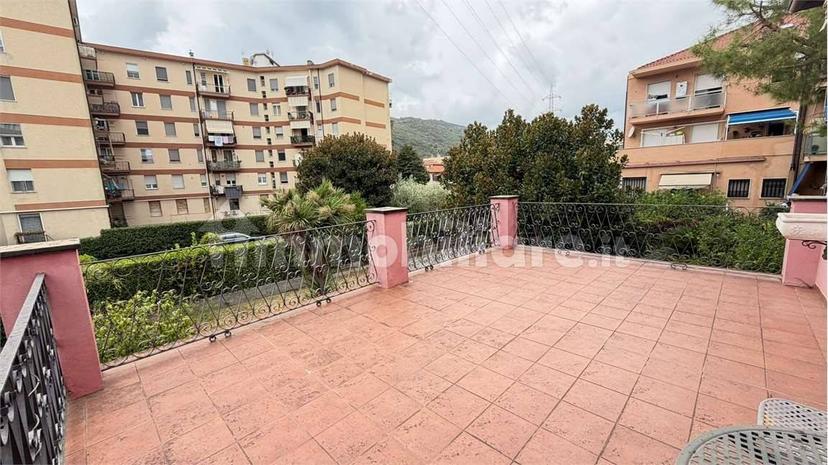 Villa unifamiliare via Piave, Centro, Albenga — foto 37 di 92