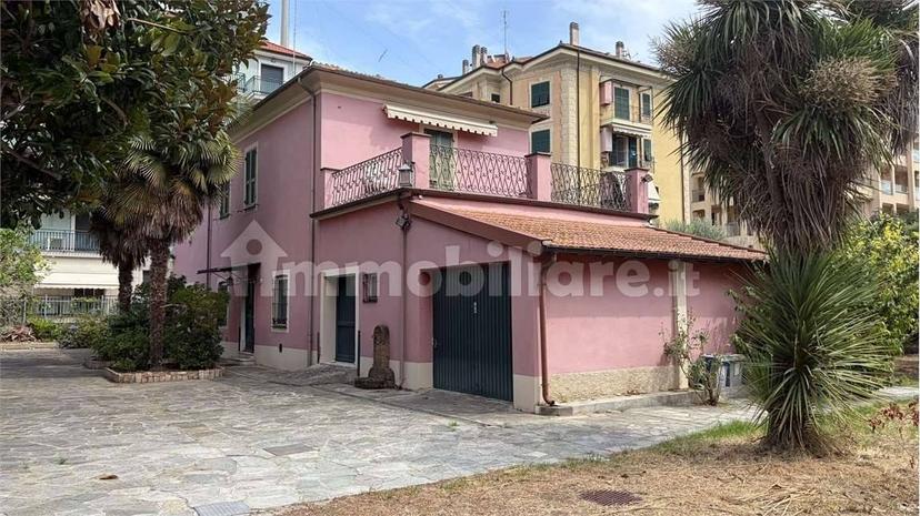 Villa unifamiliare via Piave, Centro, Albenga — foto 87 di 92