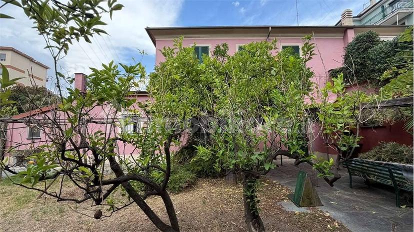 Villa unifamiliare via Piave, Centro, Albenga — foto 41 di 92
