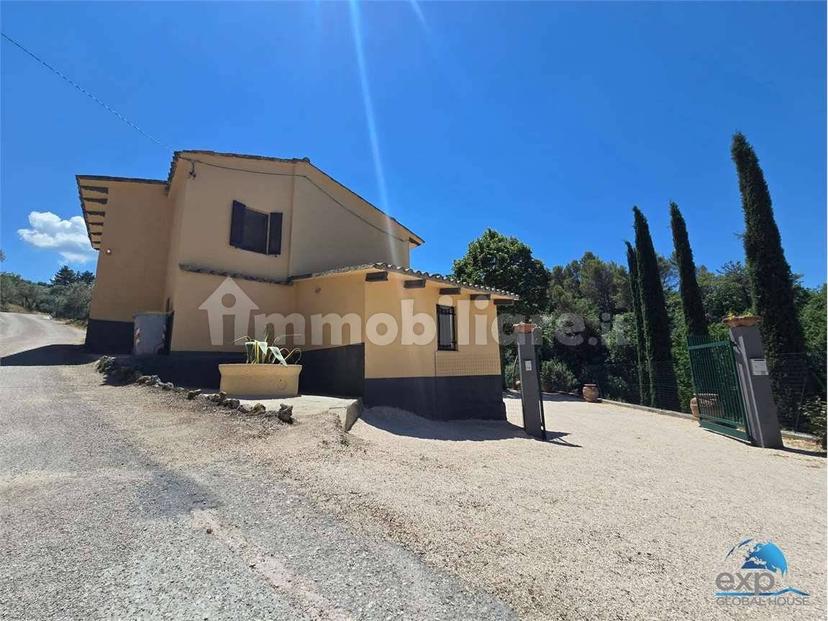 Villa unifamiliare, ottimo stato, 200 m², Centro, Torgiano — foto 4 di 34