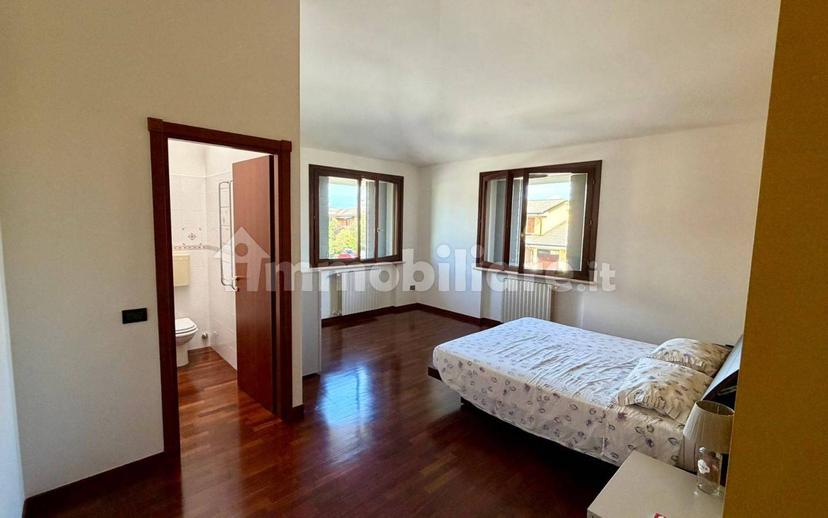 Villa bifamiliare viale Villa del Veneziano 55, Viadana — foto 16 di 19