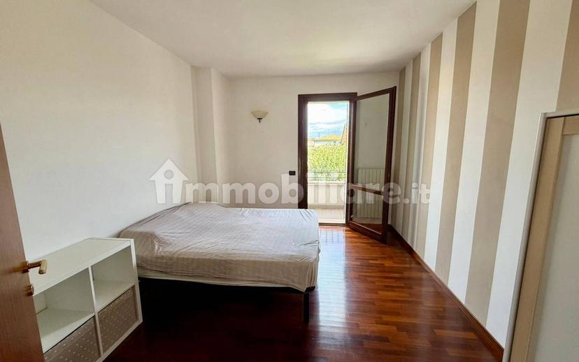 Villa bifamiliare viale Villa del Veneziano 55, Viadana — foto 12 di 19