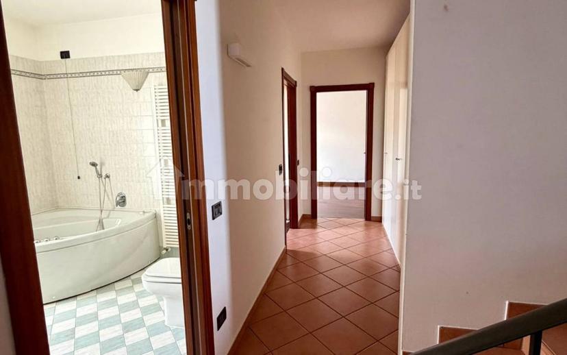 Villa bifamiliare viale Villa del Veneziano 55, Viadana — foto 11 di 19