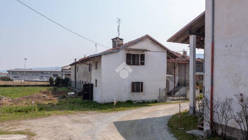 Trilocale via vecchia della valle 7, Revello — foto 13 di 23