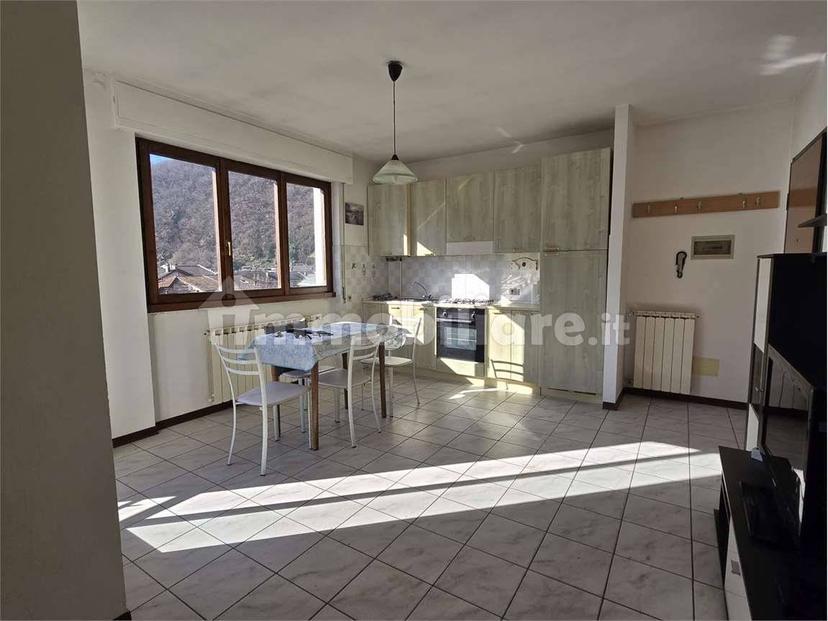Bilocale via pedolazzi, 81, Centro, Gravellona Toce