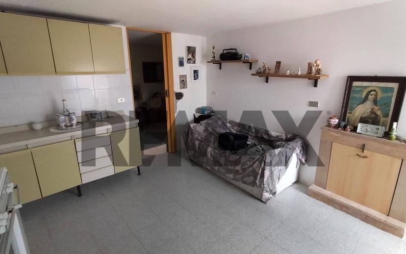 Terratetto unifamiliare via Famiglia Marchetti 20-22, Centro, Ischitella — foto 27 di 35