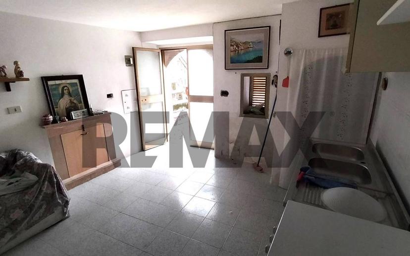 Terratetto unifamiliare via Famiglia Marchetti 20-22, Centro, Ischitella — foto 17 di 35