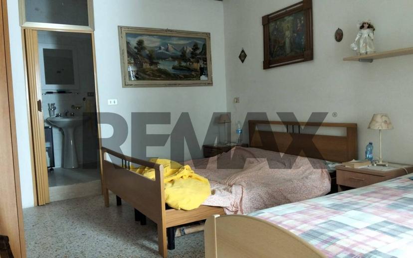 Terratetto unifamiliare via Famiglia Marchetti 20-22, Centro, Ischitella — foto 26 di 35