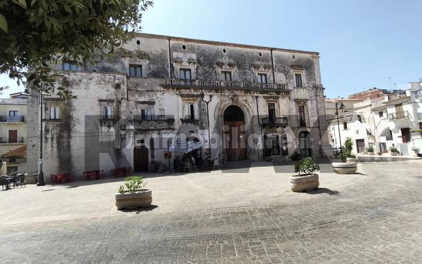 Terratetto unifamiliare via Famiglia Marchetti 20-22, Centro, Ischitella — foto 6 di 35