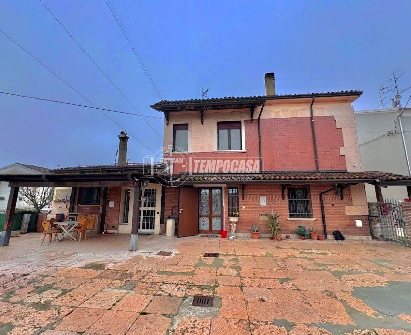 Terratetto unifamiliare via Bastiglia 41, Tramuschio, Mirandola — foto 4 di 10