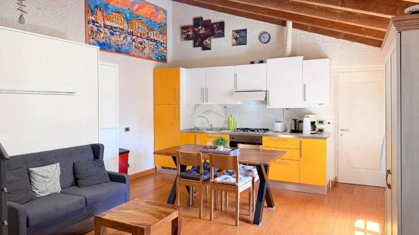 Bilocale via Borgo Cavour 7, Centro, Bardolino — foto 8 di 13