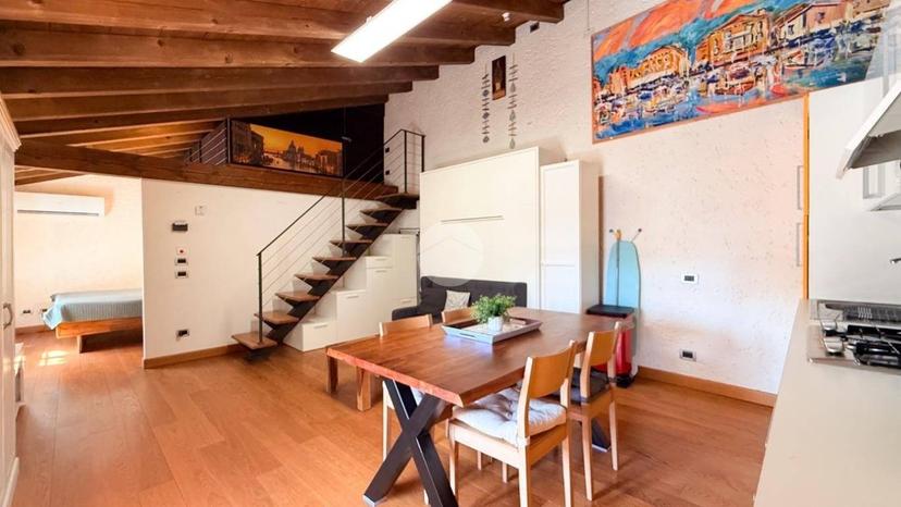 Bilocale via Borgo Cavour 7, Centro, Bardolino — foto 2 di 13