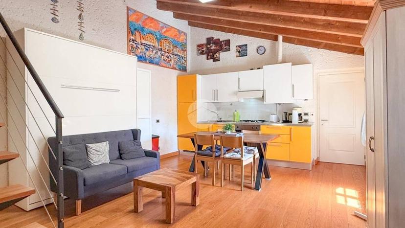 Bilocale via Borgo Cavour 7, Centro, Bardolino — foto 10 di 13