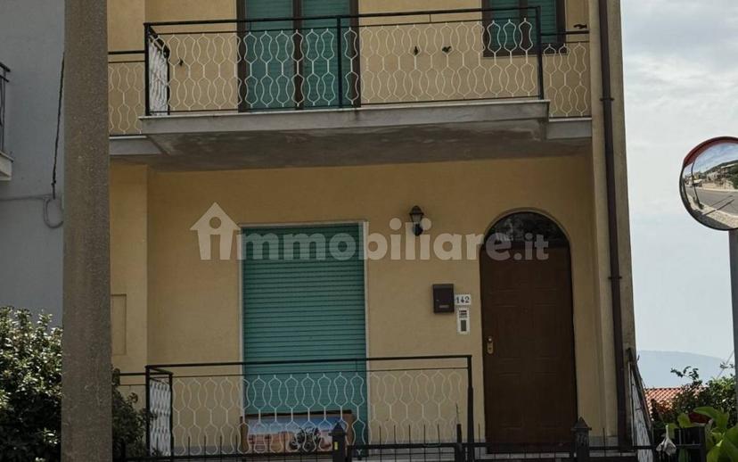 Villa unifamiliare via Municipio 142, Guardia Sanframondi