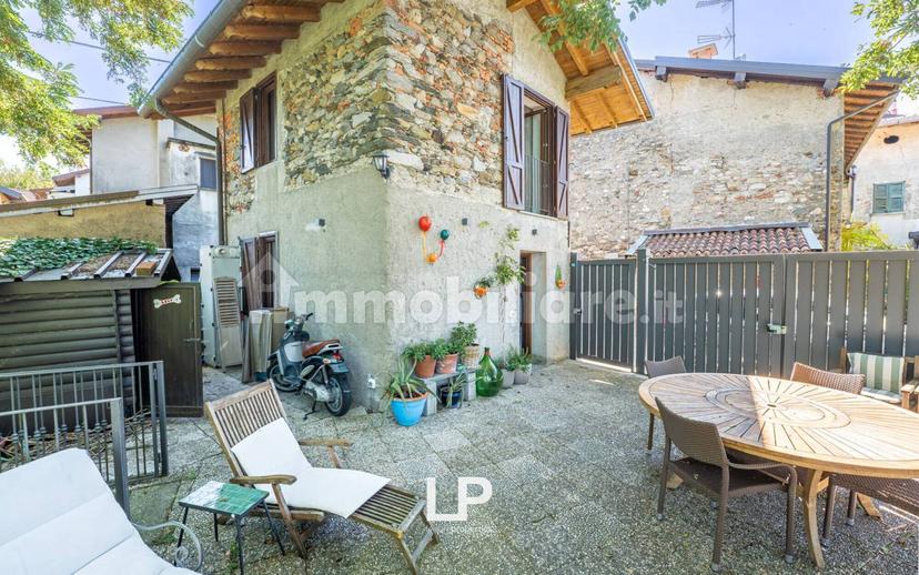 Villa a schiera via vicolo Di Sotto 10, Centro, Ranco — foto 2 di 40