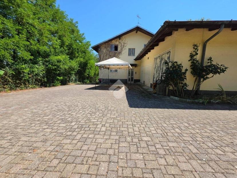 Villa bifamiliare via Martiri della Libertà 14, Centro, Salussola — foto 11 di 41