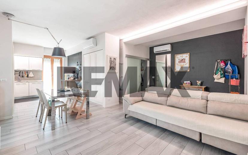 Appartamento via Dante Alighieri 9, Macine-borgo Loreto, Castelplanio — foto 2 di 24