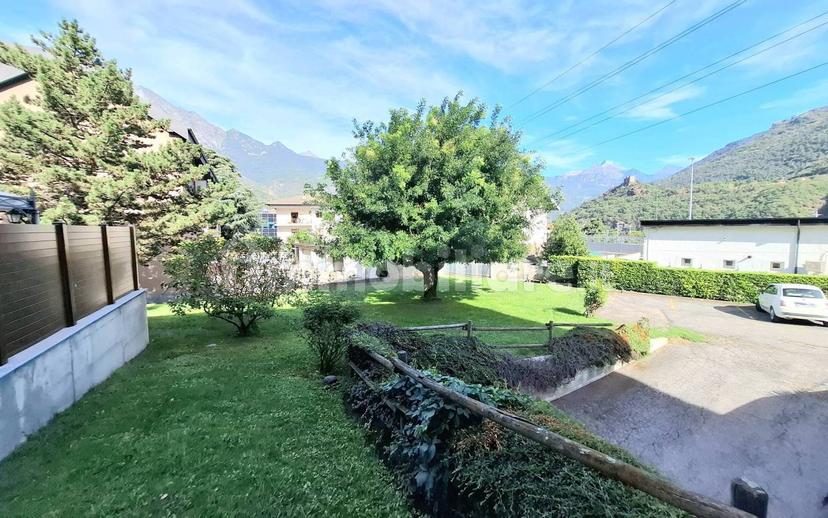 Trilocale via Tornafol 9, Centro, Chatillon