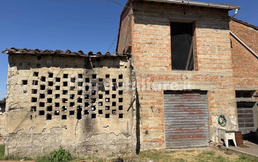 Terratetto plurifamiliare 270 m², da ristrutturare, La Scala, Calenzano, San Miniato — foto 3 di 17