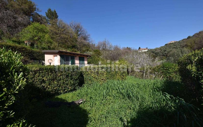 Villa unifamiliare, ottimo stato, 249 m², Oneglia, Imperia — foto 2 di 37
