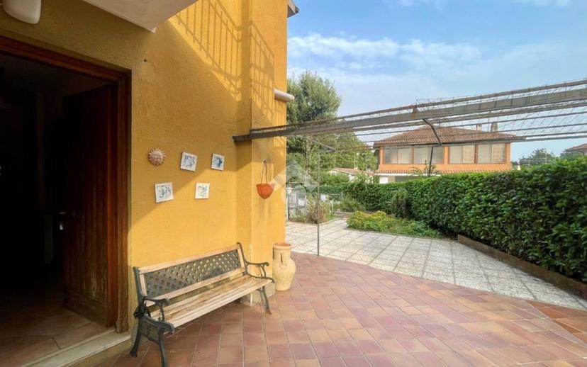 Villa plurifamiliare via dei Pini 18, Centro, Valentano — foto 7 di 27