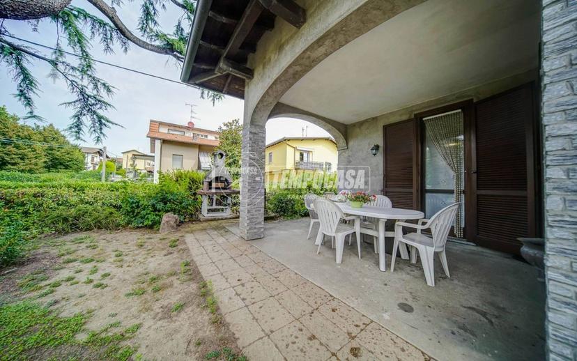Villa unifamiliare via Galliano 21, Centro, Carnago — foto 22 di 41