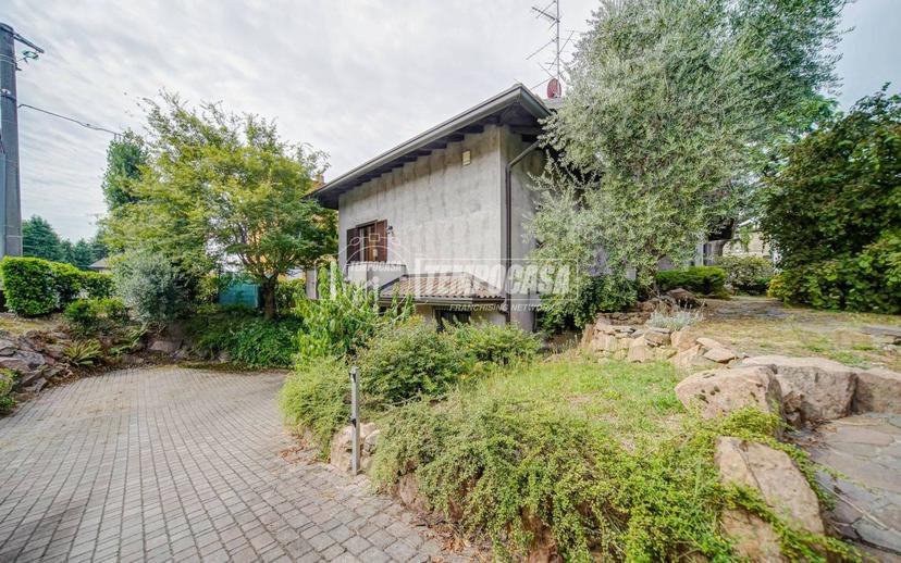 Villa unifamiliare via Galliano 21, Centro, Carnago — foto 4 di 41