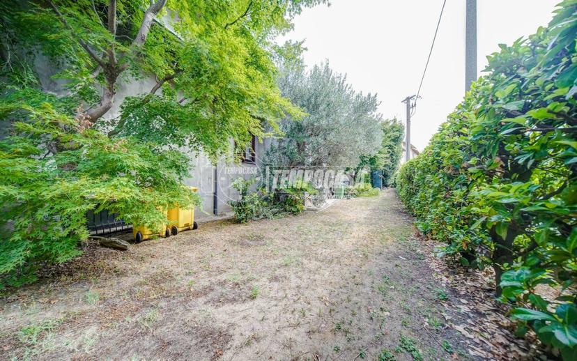 Villa unifamiliare via Galliano 21, Centro, Carnago — foto 33 di 41