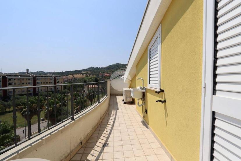 Monolocale via Degli Olmi 20, Contrada dei Tigli, Via degli Oleandri, Alba Adriatica — foto 16 di 18