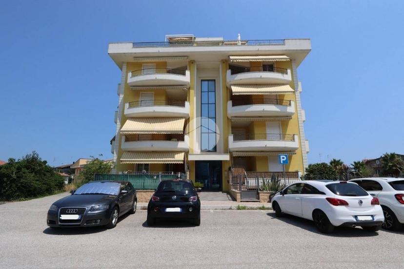 Monolocale via Degli Olmi 20, Contrada dei Tigli, Via degli Oleandri, Alba Adriatica — foto 8 di 18