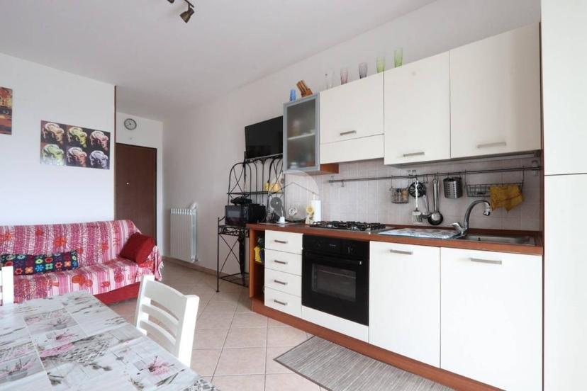 Bilocale via Ercole Falò 21, Centro, Alba Adriatica — foto 4 di 15