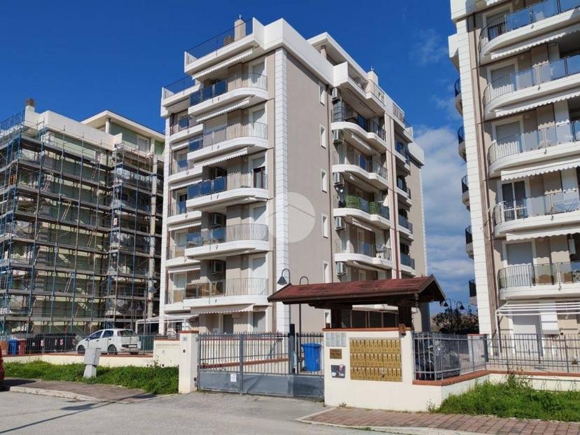 Bilocale via Ercole Falò 21, Centro, Alba Adriatica — foto 14 di 15