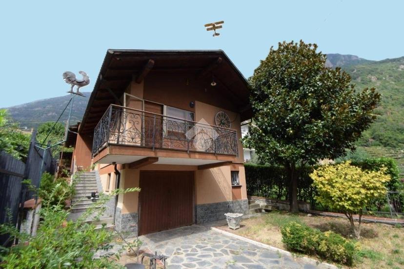 Villa unifamiliare via Giovanni Binel 44, Centro, Donnas — foto 2 di 44