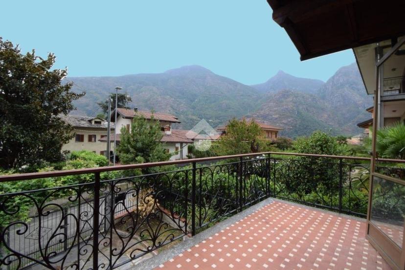 Villa unifamiliare via Giovanni Binel 44, Centro, Donnas — foto 13 di 44