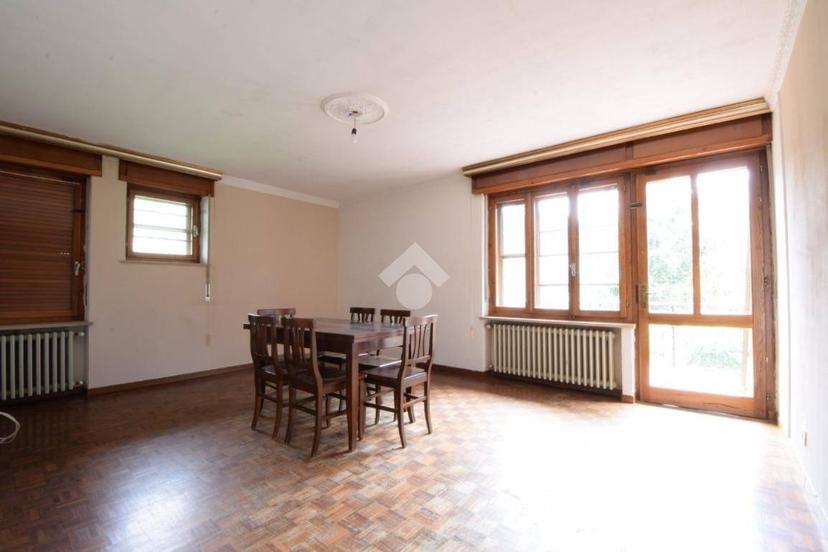Villa unifamiliare via Giovanni Binel 44, Centro, Donnas — foto 10 di 44