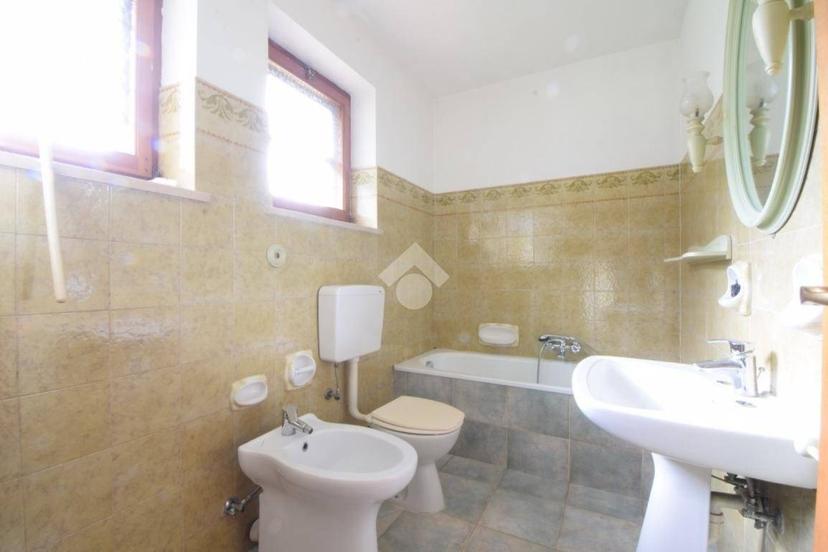Villa unifamiliare via Giovanni Binel 44, Centro, Donnas — foto 38 di 44