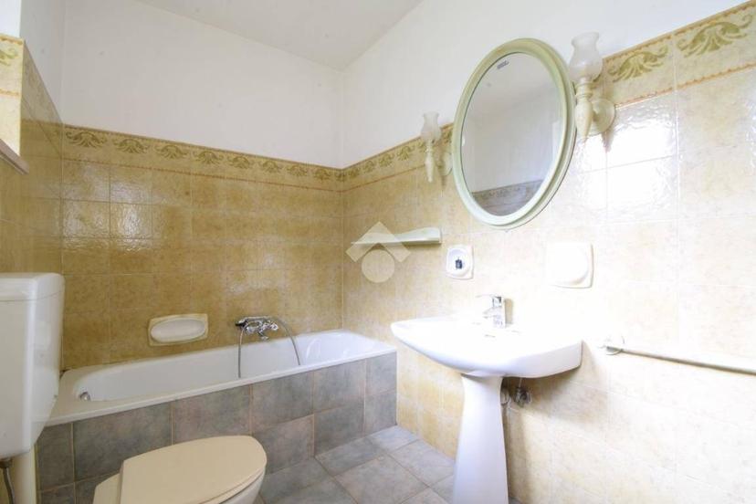 Villa unifamiliare via Giovanni Binel 44, Centro, Donnas — foto 34 di 44