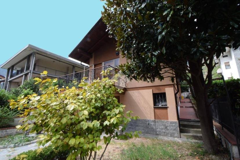 Villa unifamiliare via Giovanni Binel 44, Centro, Donnas — foto 43 di 44