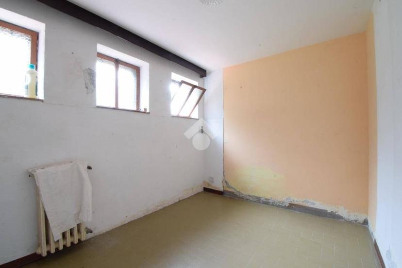 Villa unifamiliare via Giovanni Binel 44, Centro, Donnas — foto 18 di 44