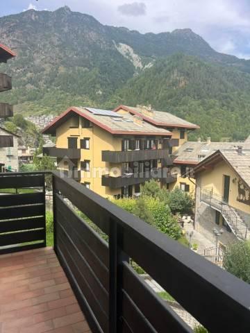 Trilocale via Bernina 32, Centro, Chiesa in Valmalenco — foto 2 di 24