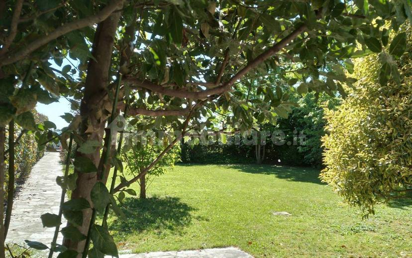 Villa unifamiliare, ottimo stato, 243 m², Corcagnano, Parma — foto 3 di 45