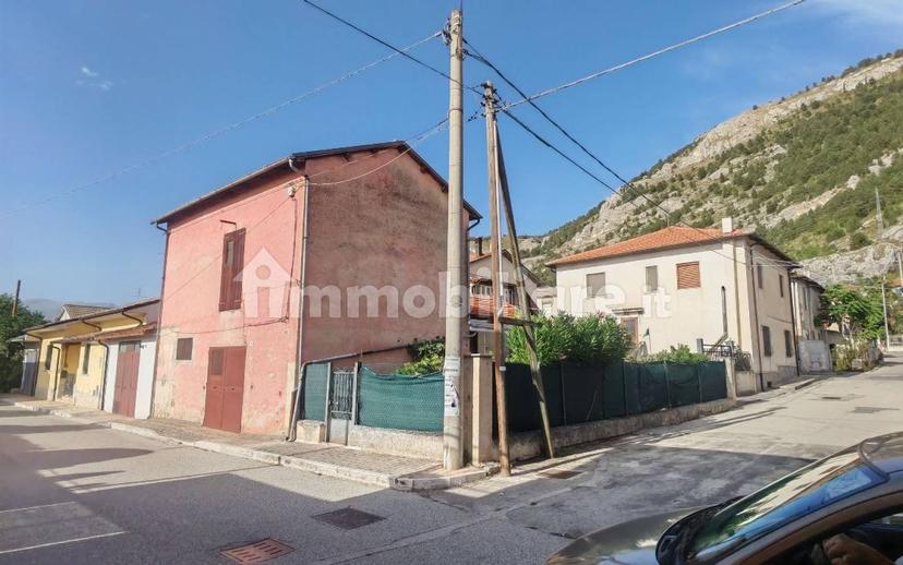 Villa unifamiliare via Genova, Venere, Pescina