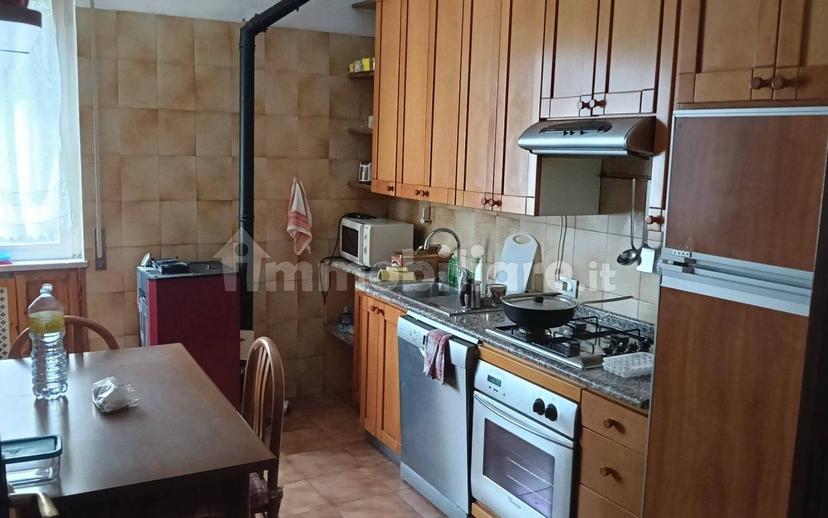 Villa bifamiliare via Papa Giovanni XXIII 21, Venegono Inferiore — foto 10 di 11