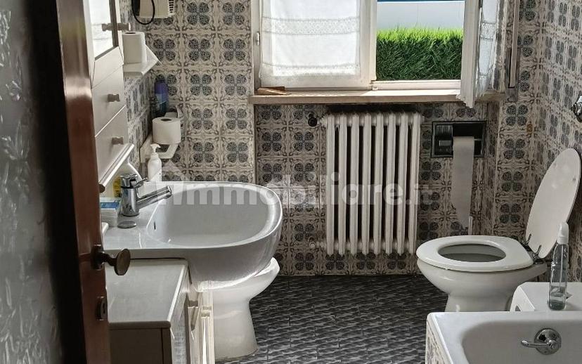 Villa bifamiliare via Papa Giovanni XXIII 21, Venegono Inferiore — foto 5 di 11