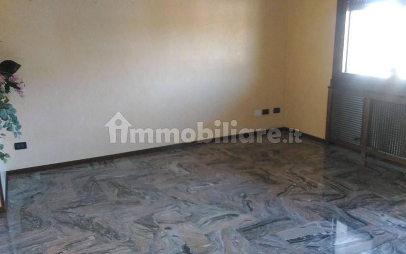 Quadrilocale via Antonio Pigafetta, Centro, Torri di Quartesolo — foto 5 di 14