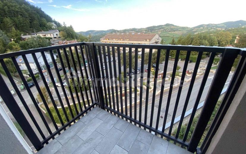 Appartamento buono stato, Castelnovo Ne' Monti — foto 5 di 19