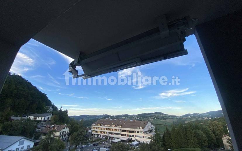 Appartamento buono stato, Castelnovo Ne' Monti — foto 2 di 19